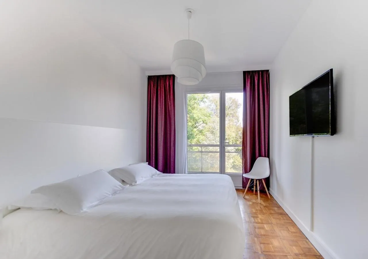 Appartement Fauriel à Saint-Etienne  0*, Saint-Etienne (Loire) France